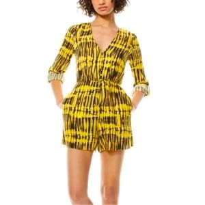 Alice + Olivia Winnie Gold Black Romper Size: 4 NWT